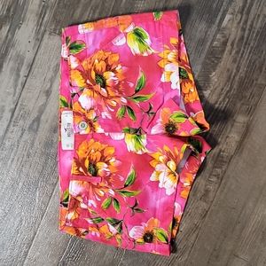 EUC-Hollister shorts in floral print. Size 1R